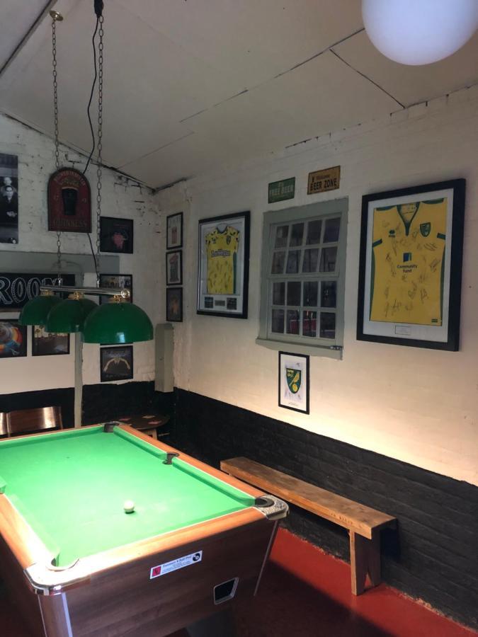 Smallburgh The Crown Inn מראה חיצוני תמונה
