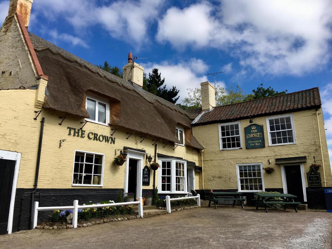 Smallburgh The Crown Inn מראה חיצוני תמונה